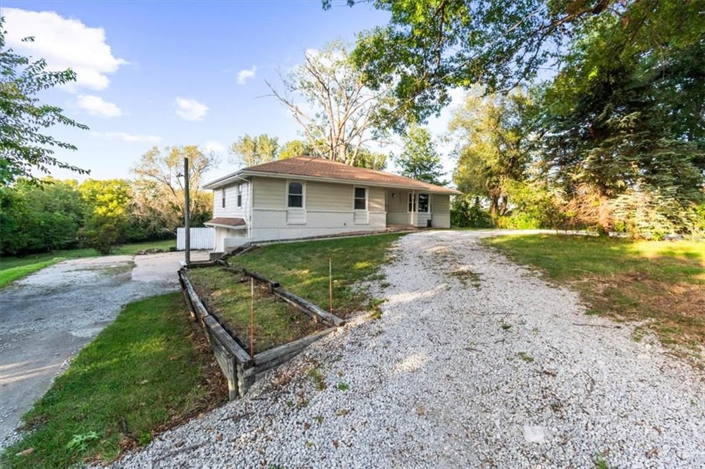 1605 SE M AA Highway — photo 3