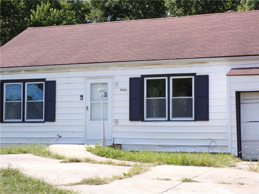 7924 Prospect Avenue, Kansas City, MO: listing photo 2
