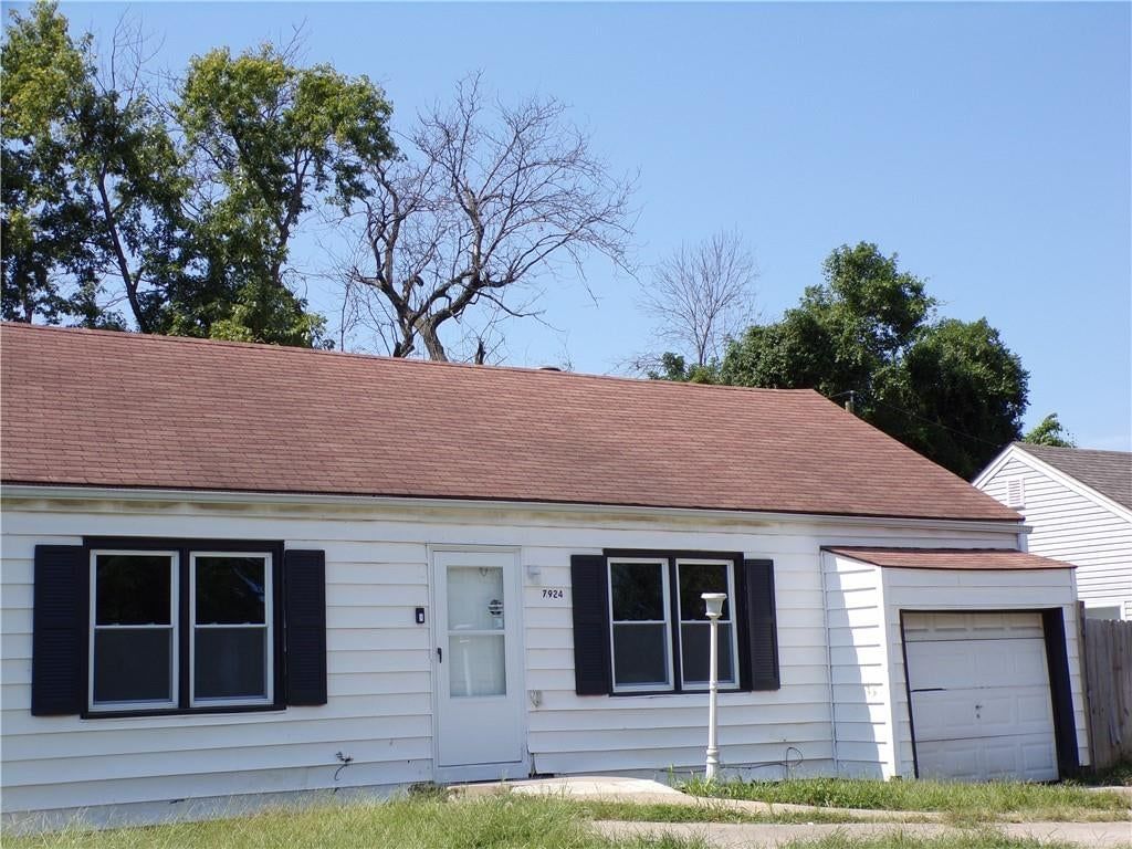 7924 Prospect Avenue, Kansas City, MO: listing photo 3