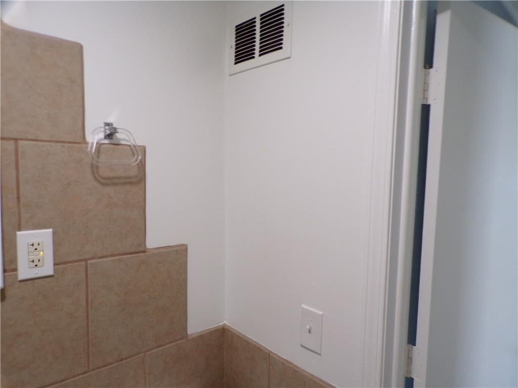 Photo 26 of 60, 7924 Prospect Avenue, Kansas City, MO 64132