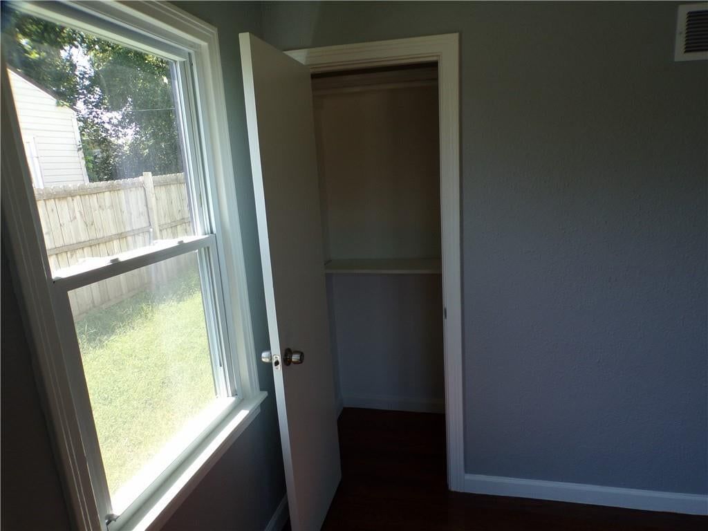 Photo 36 of 60 - 7924 Prospect Avenue, Kansas City, MO 64132