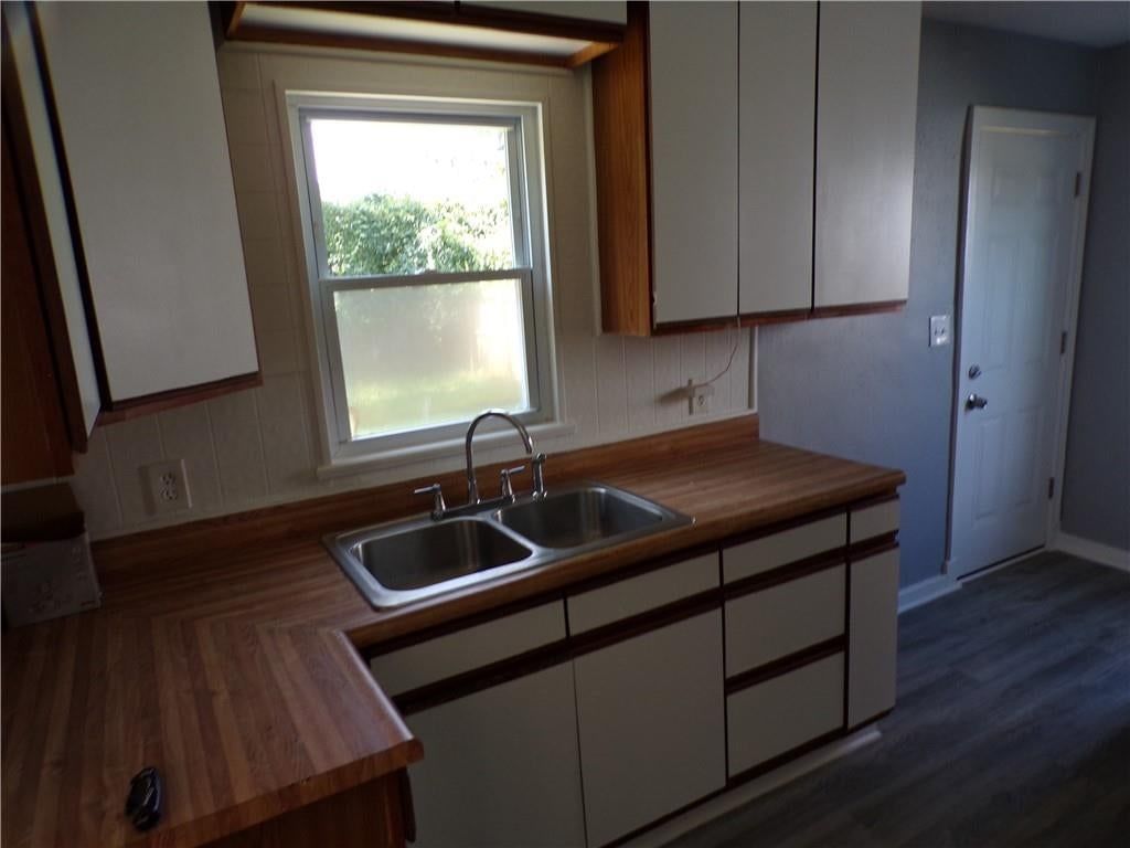 Photo 39 of 60 - 7924 Prospect Avenue, Kansas City, MO 64132