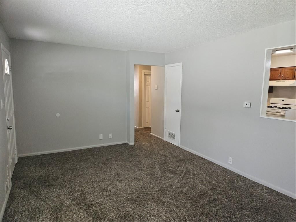 11402 Crystal Avenue — photo 6