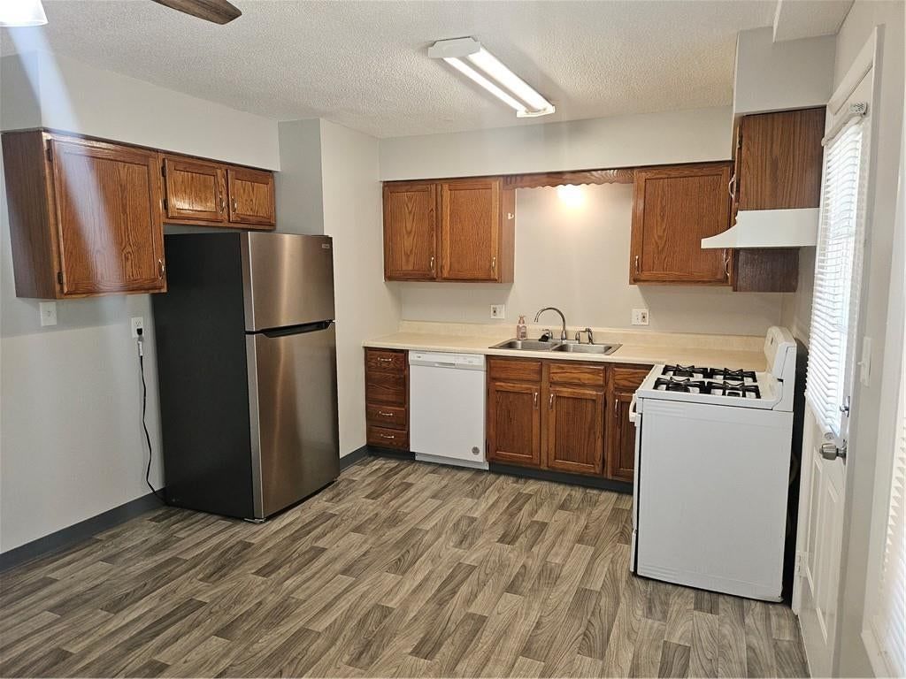 11402 Crystal Avenue — photo 9