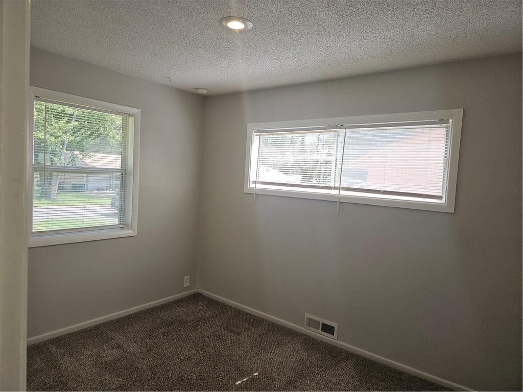 11402 Crystal Avenue — photo 18