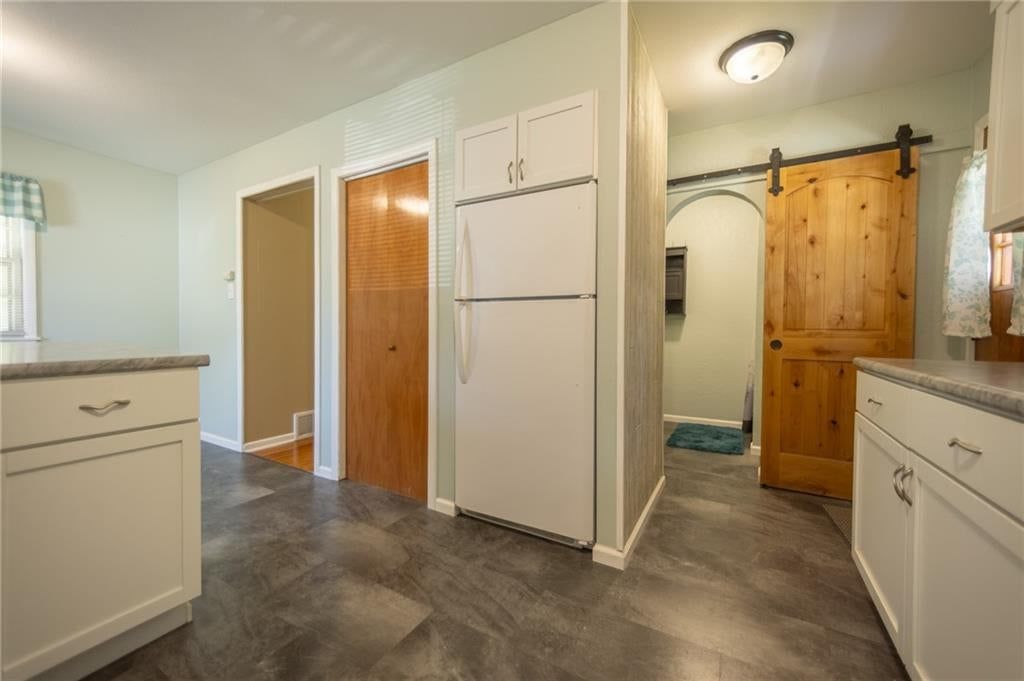 507 Commercial Street — photo 9