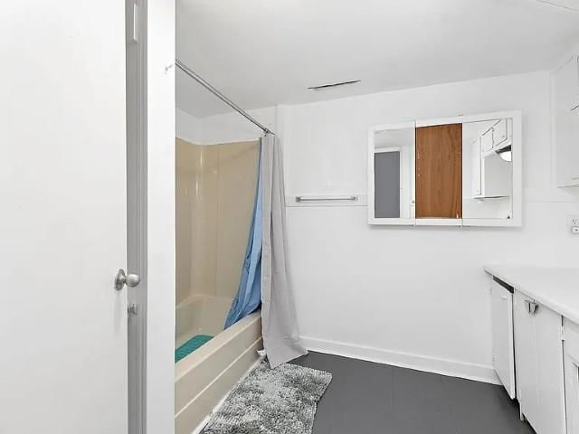 1304 Massachusetts Street — photo 20