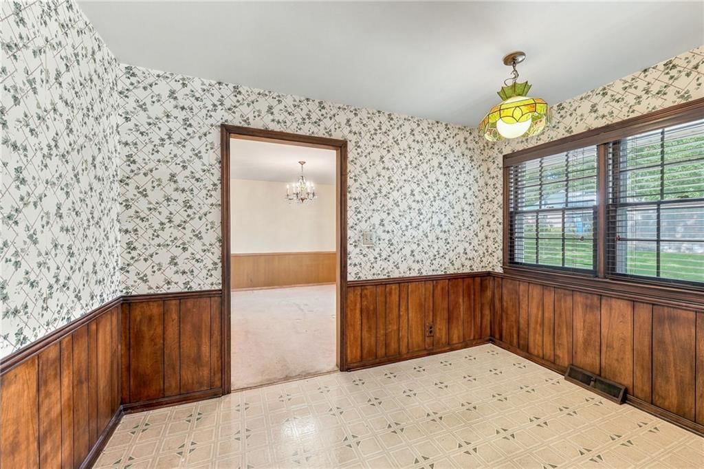 306 NW Lincolnwood Drive — photo 15