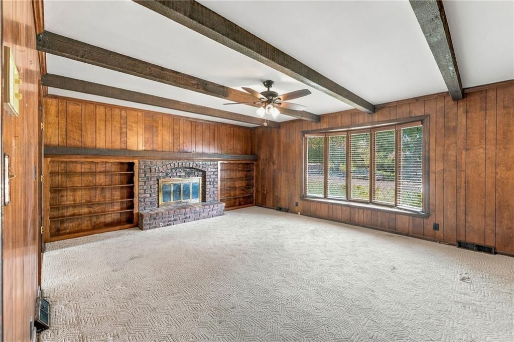 306 NW Lincolnwood Drive — photo 16