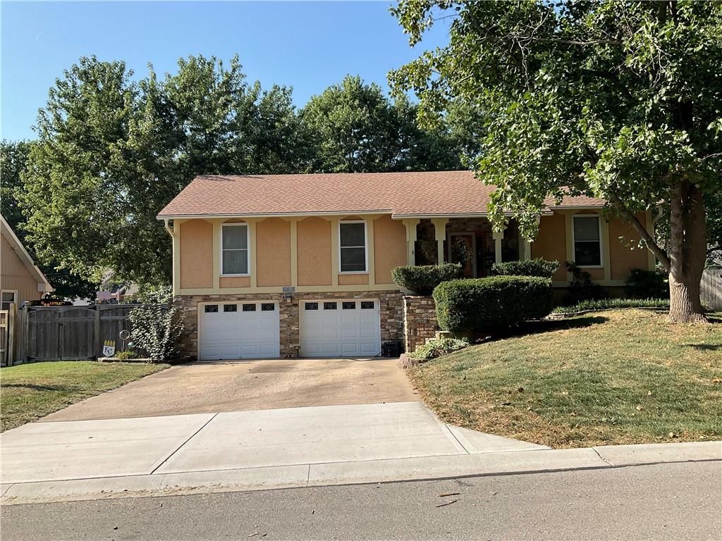 212 Hillcrest Road, Belton, MO