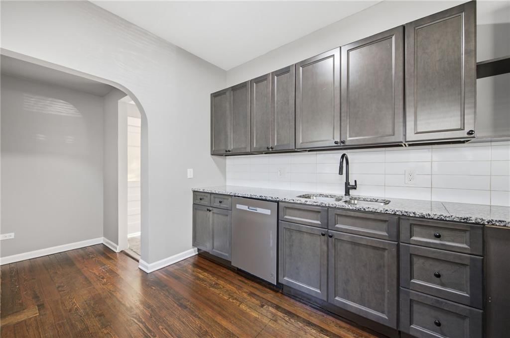 4237 Agnes Avenue — photo 12