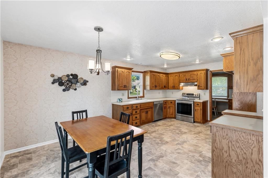 Photo 15 of 46 - 16901 E 49th Terrace S, Independence, MO 64055