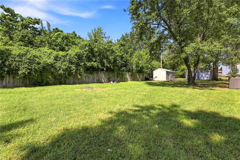 806 N Jerry Street — photo 24