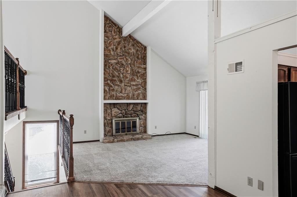Photo 6 of 15 - 5970 N Bellefontaine Avenue, Gladstone, MO 64119