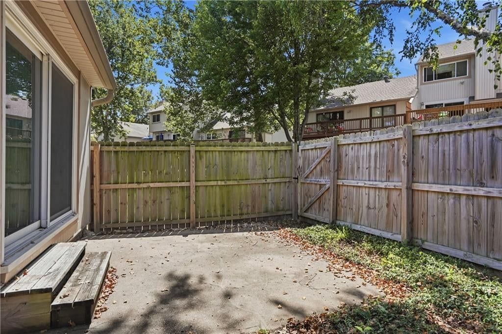 Photo 13 of 15 - 5970 N Bellefontaine Avenue, Gladstone, MO 64119