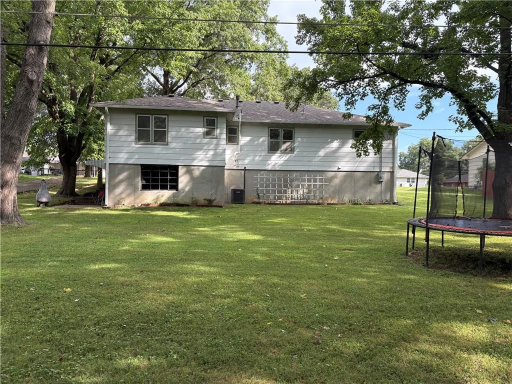 1815 Olive Street — photo 37