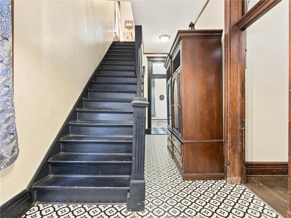 1521 Franklin Avenue — photo 15