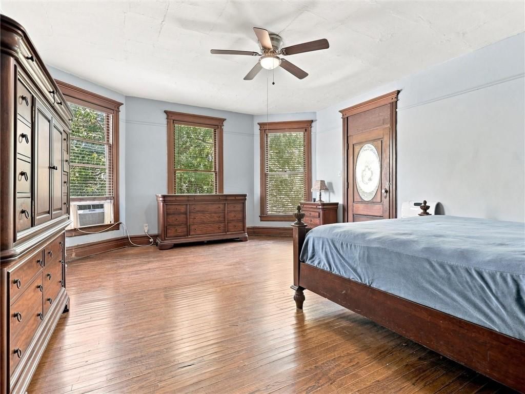 1521 Franklin Avenue — photo 22