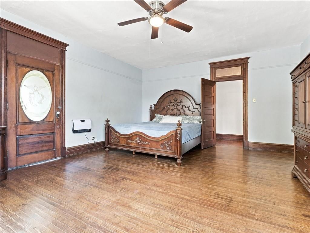 1521 Franklin Avenue — photo 23