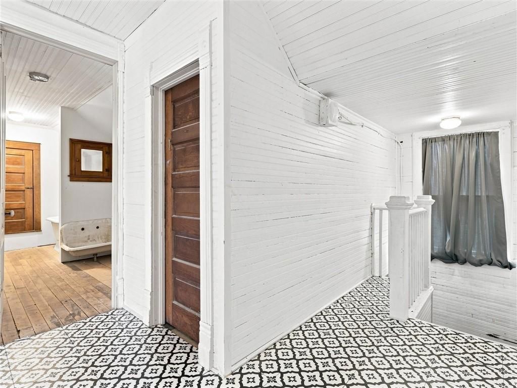 1521 Franklin Avenue — photo 28