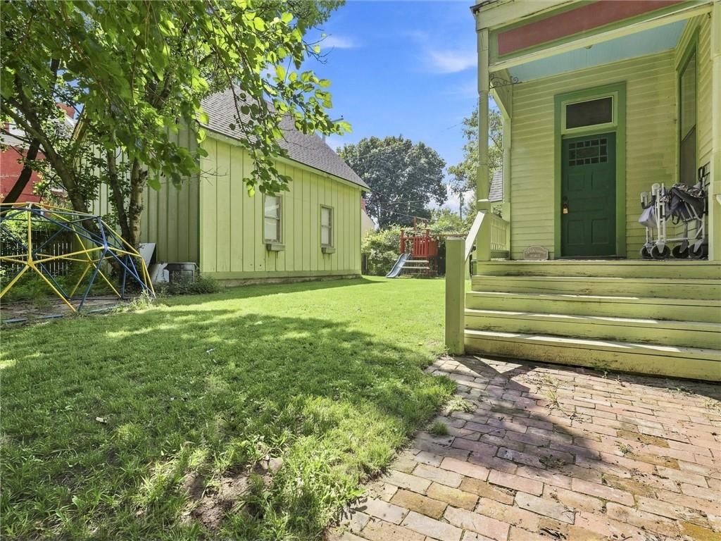 1521 Franklin Avenue — photo 34