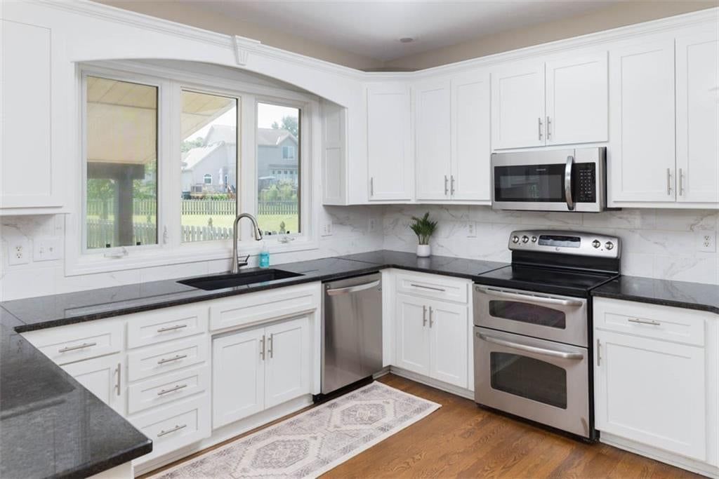 5913 NE Coral Circle — photo 13