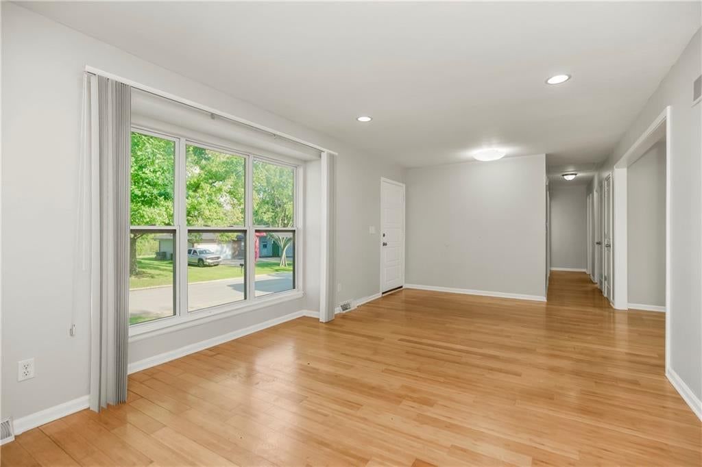 3116 N 84TH Terrace — photo 6
