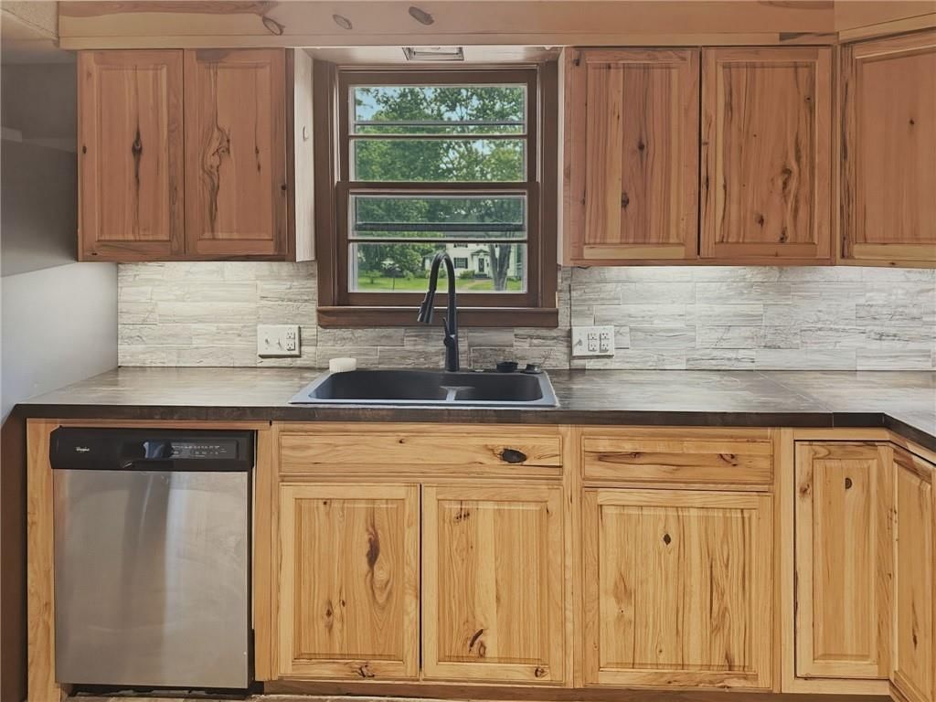 1138 Elm Street — photo 6