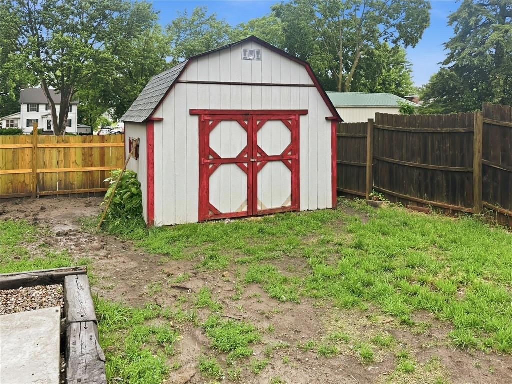 1138 Elm Street — photo 21
