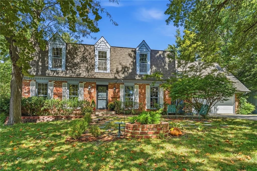 2804 W 120th Terrace, Leawood, KS