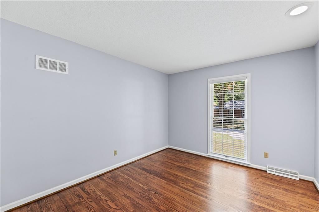 803 NE Balboa Street — photo 18