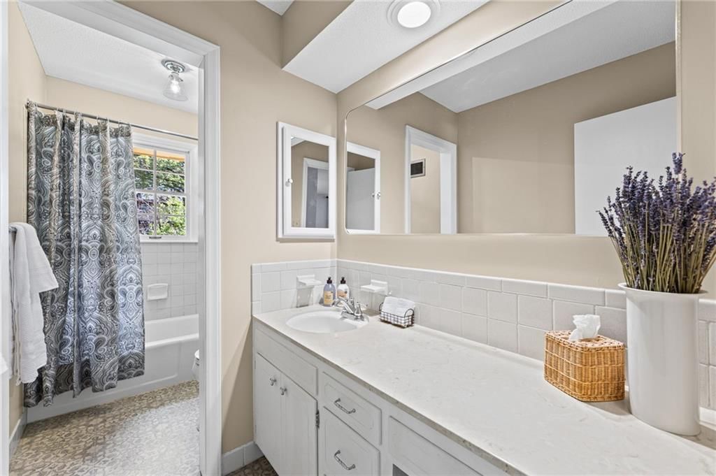 803 NE Balboa Street — photo 20