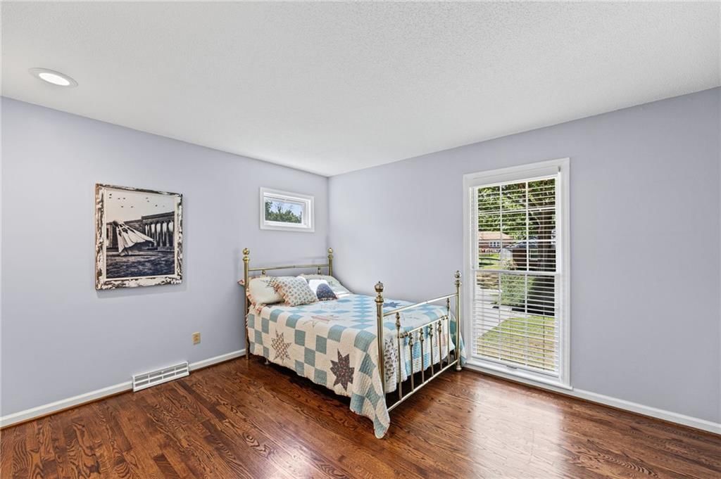 803 NE Balboa Street — photo 22