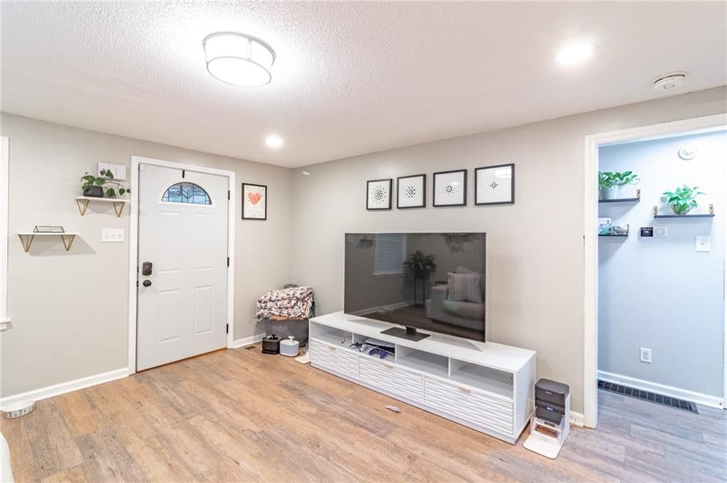 3818 N Kensington Avenue — photo 13
