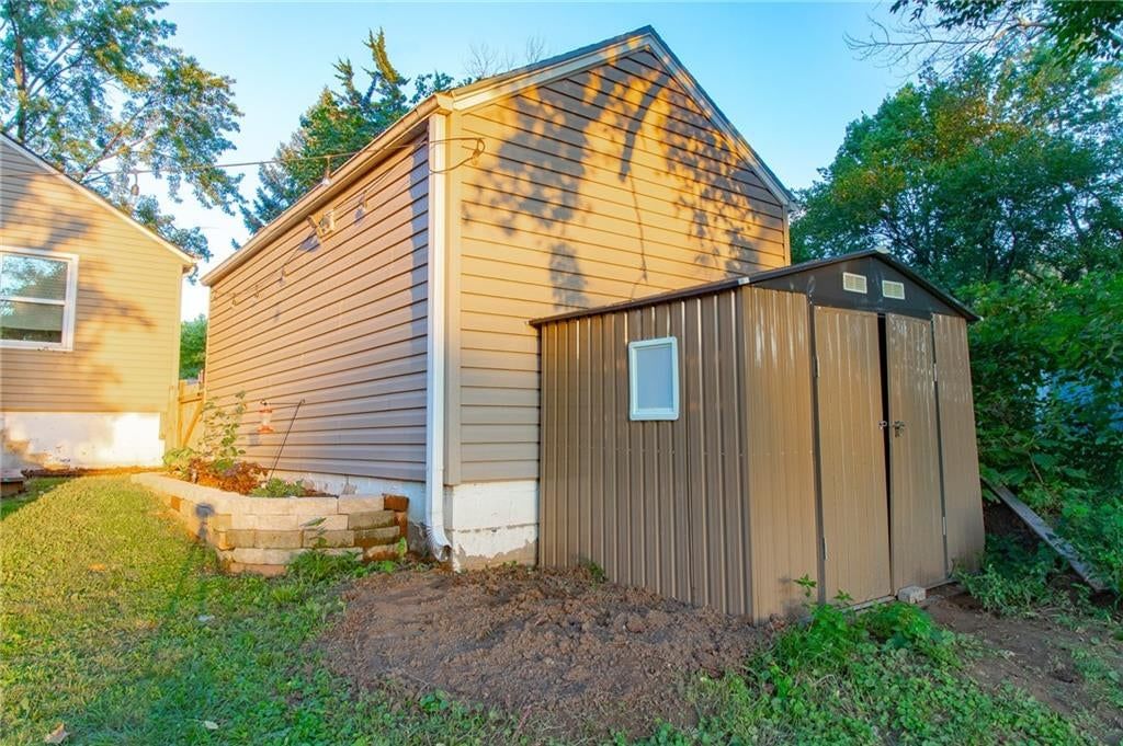 3818 N Kensington Avenue — photo 26