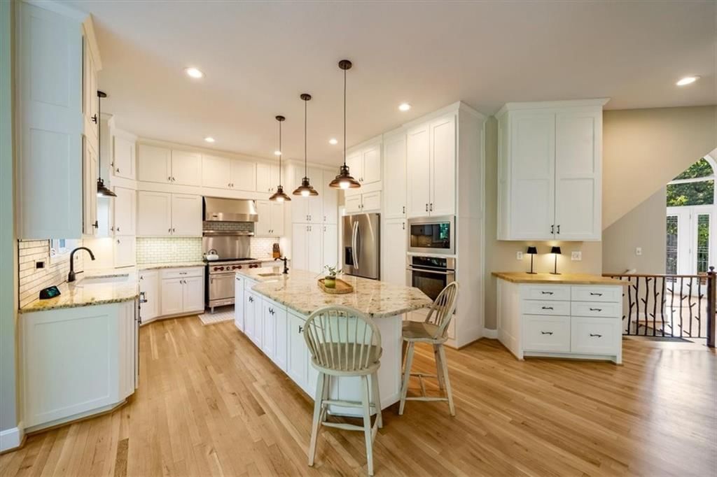 708 S 102 Street — photo 11