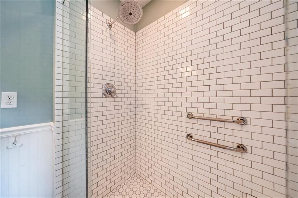 708 S 102 Street — photo 23