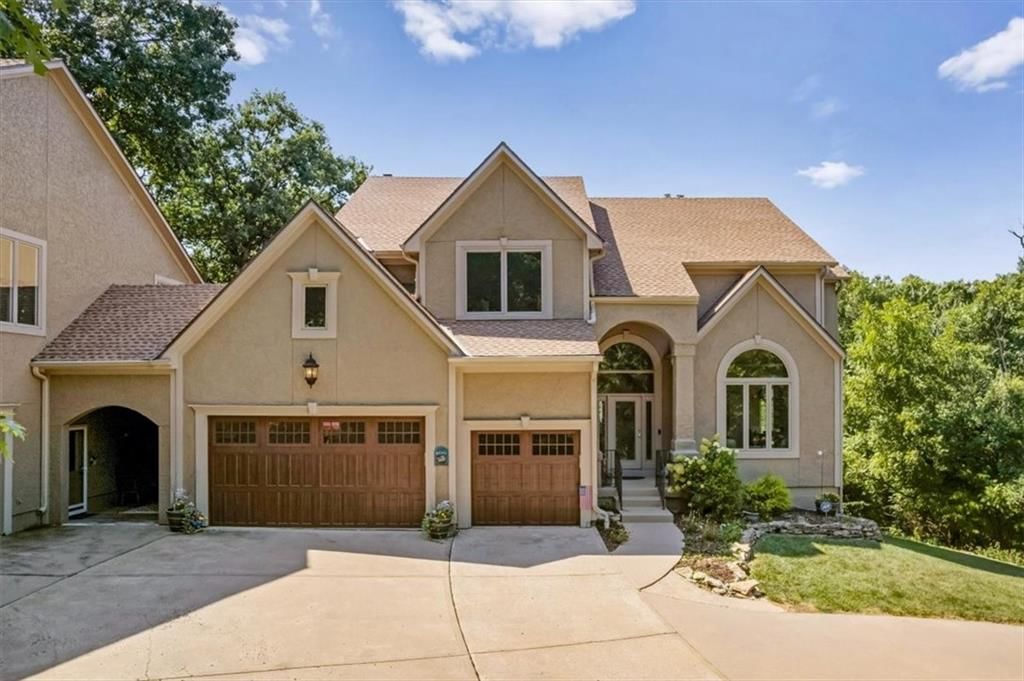 708 S 102 Street, Edwardsville, KS: listing photo 2
