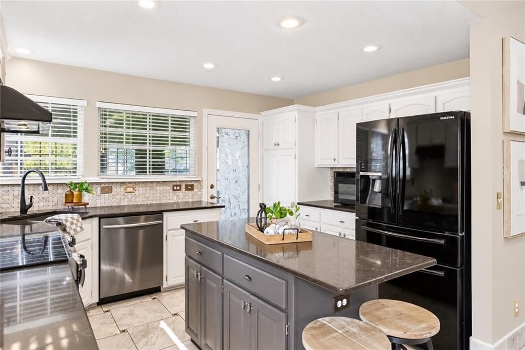 21710 W 62nd Street — photo 12