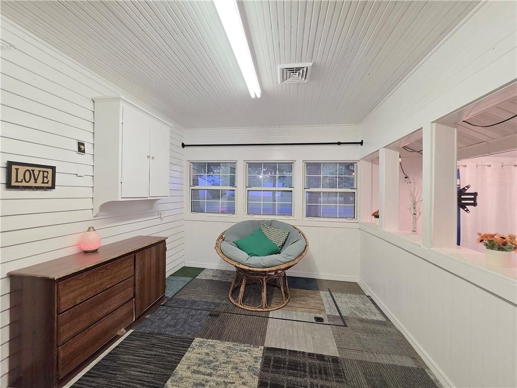 435 S Westgate Road — photo 31