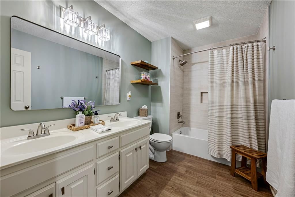 12636 S Belford Street — photo 21
