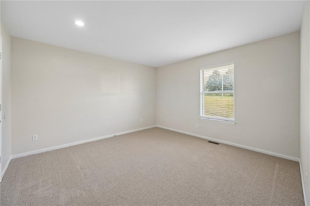 Photo 8 of 33, 836-38 Walker Court, Liberty, MO 64068