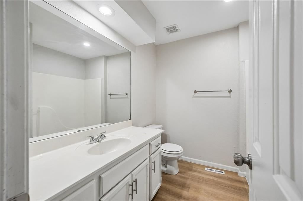 Photo 11 of 33, 836-38 Walker Court, Liberty, MO 64068