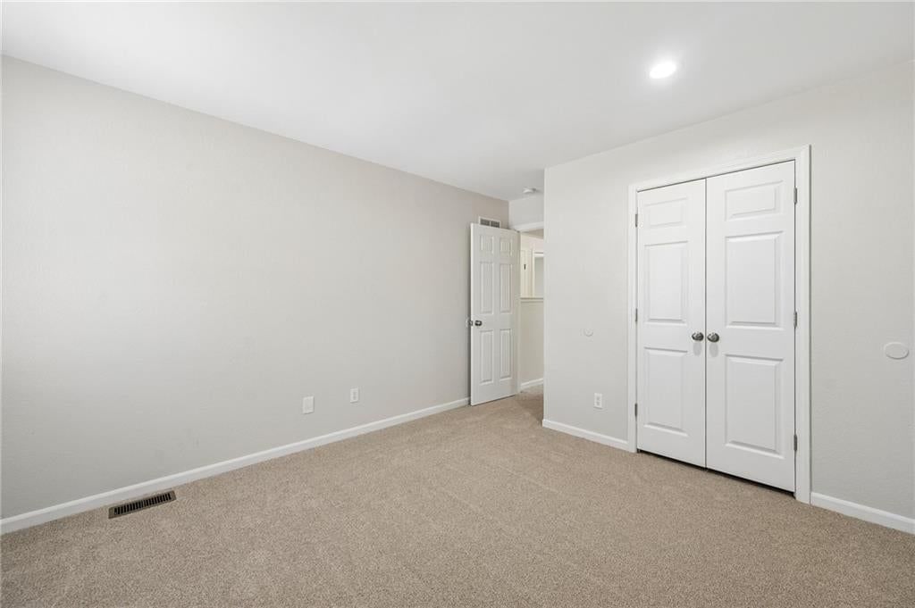 Photo 16 of 33 - 836-38 Walker Court, Liberty, MO 64068