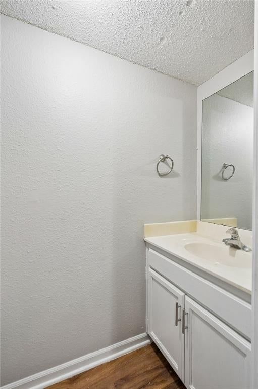 Photo 17 of 33 - 836-38 Walker Court, Liberty, MO 64068