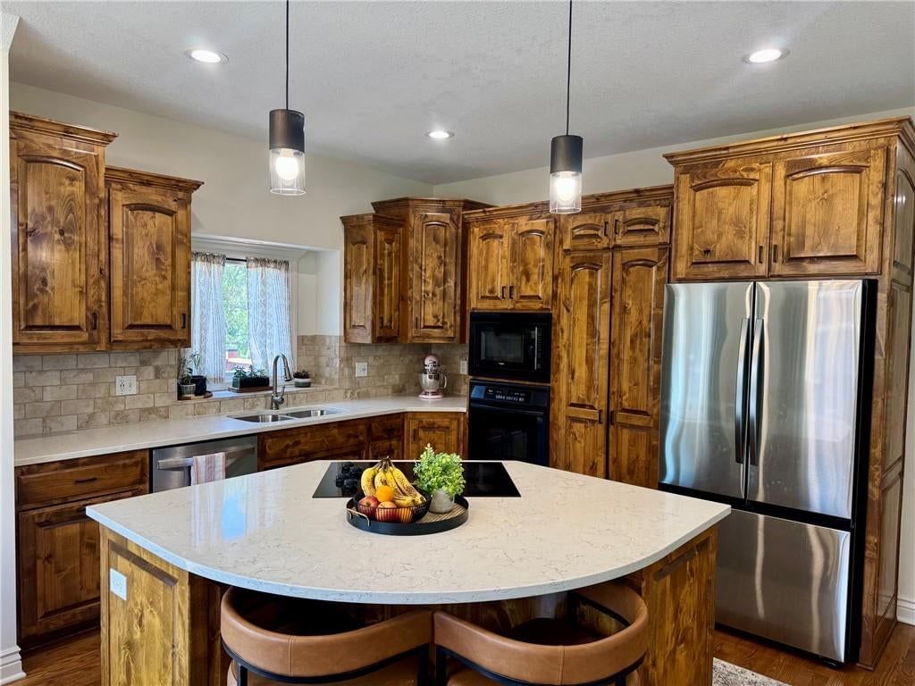 112 S Westglen Drive — photo 5