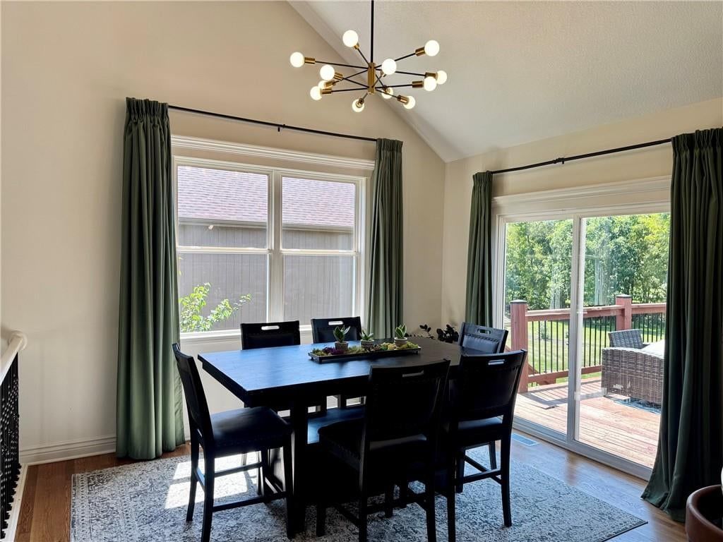 112 S Westglen Drive — photo 9