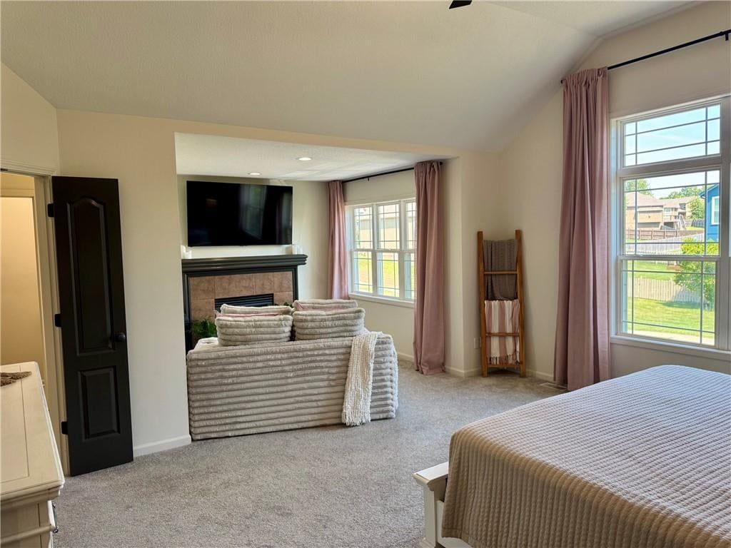 112 S Westglen Drive — photo 16