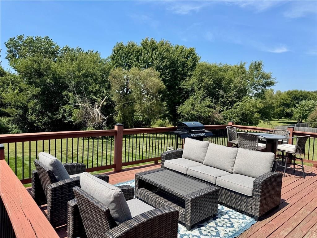 112 S Westglen Drive — photo 30