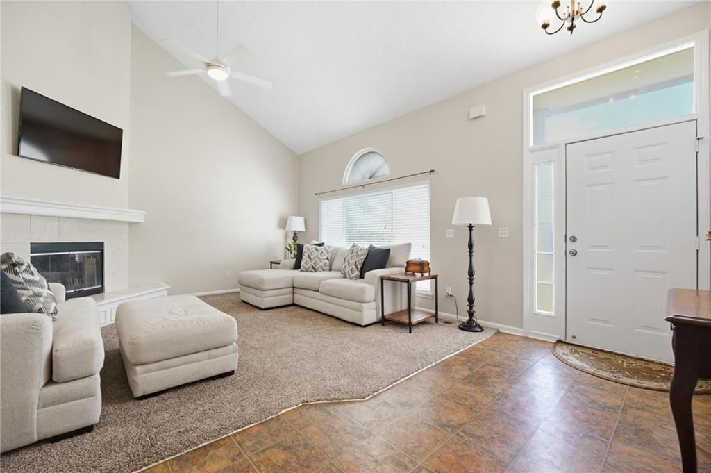 1221 SE Meridian Drive — photo 3